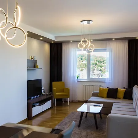 Prestige Apartment *